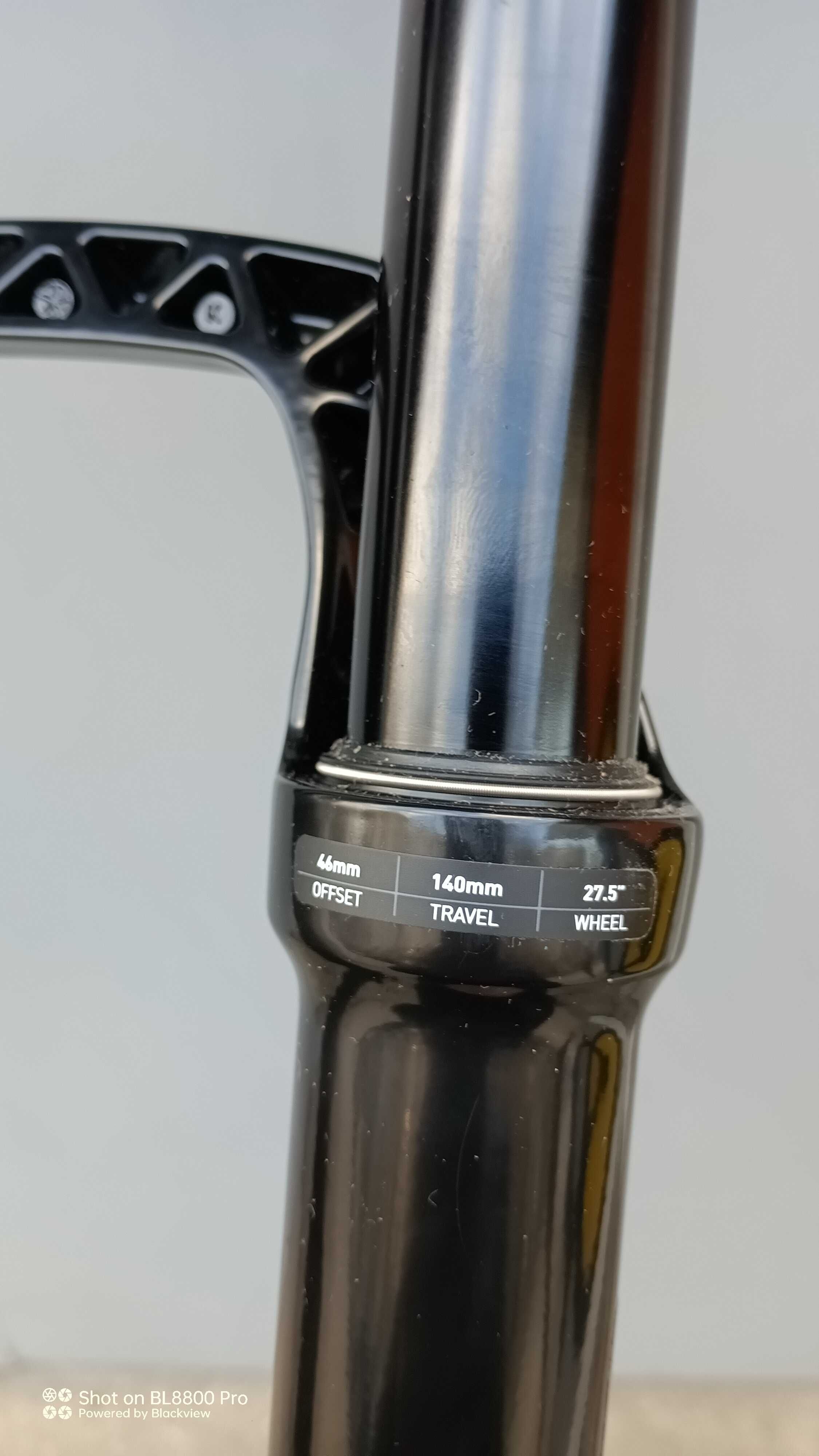 Rock Shock revelation RC R 27,5 160 и 140 mm
