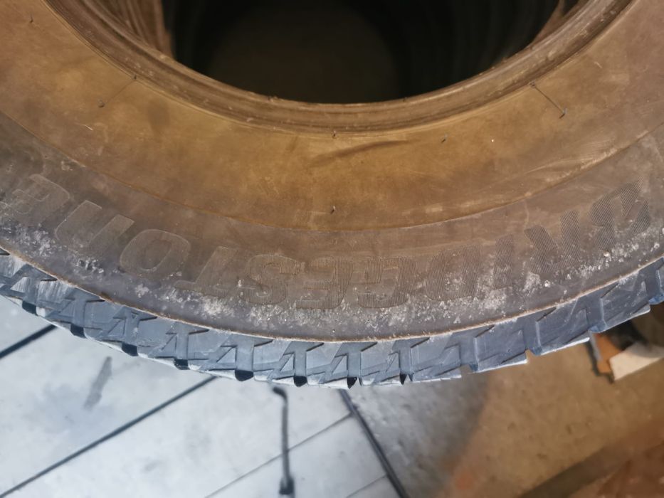 Bridgestone , резина зимняя, состояние хорошее