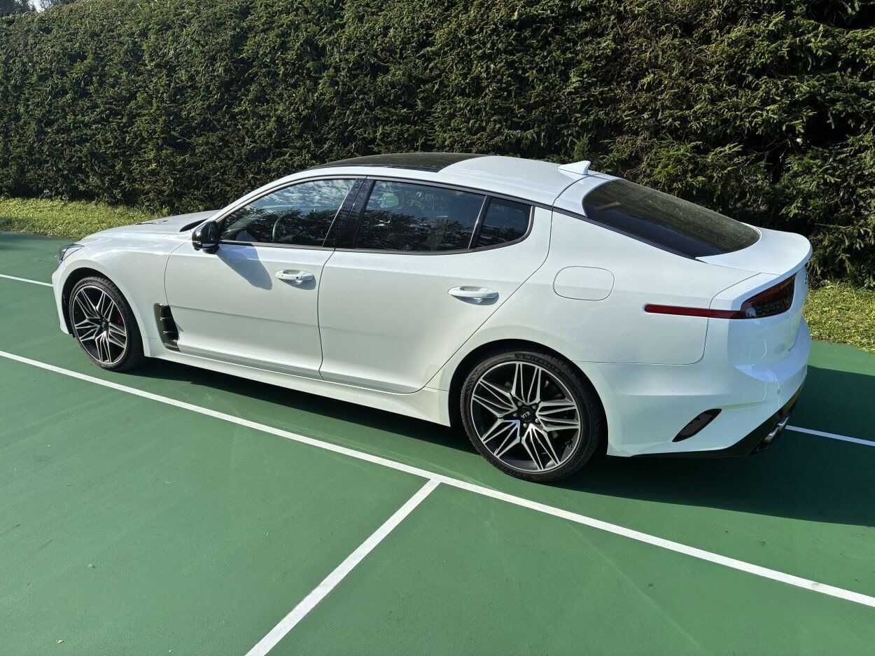 Kia Stinger GT 3.3 269кВ