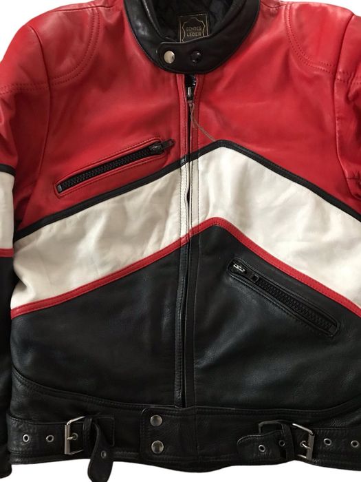 Кожено мото яке размер 52 в добро състояние.