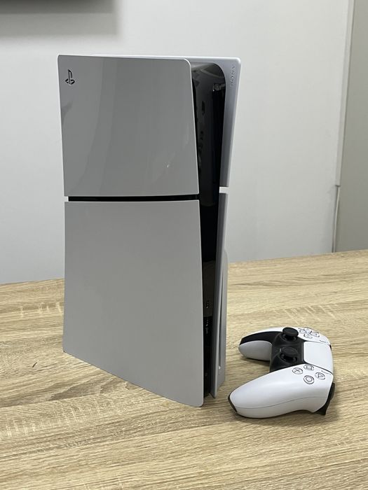 (Amanet Cashpoint) PS5 Slim - 1 TB + Disk Drive!