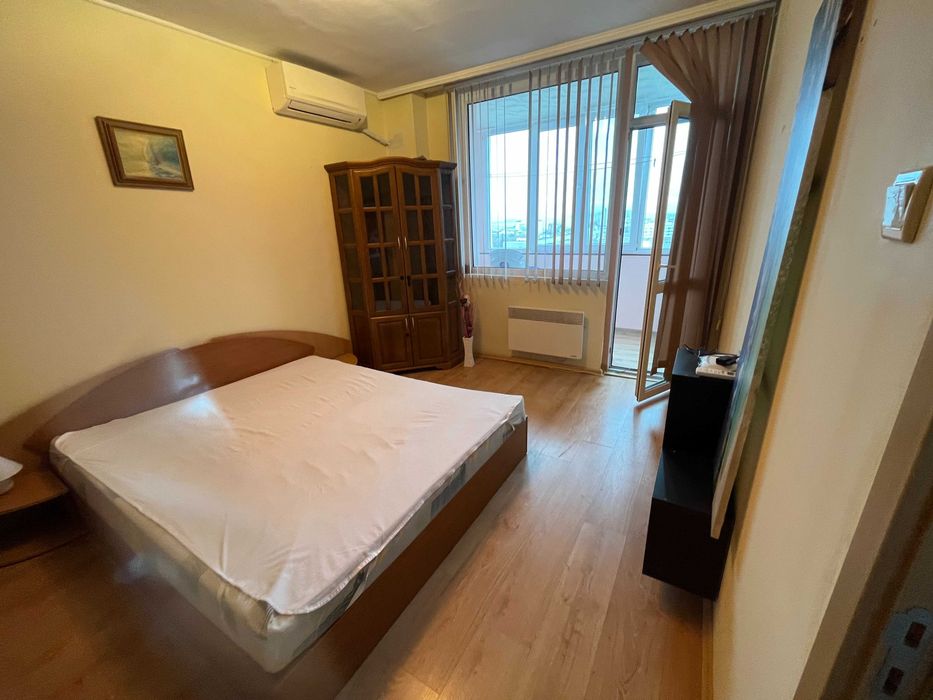 Дава се под наем Тристаен апартамент в Бургас, Славейков - 86 кв.м за 400 € - Снимка #1