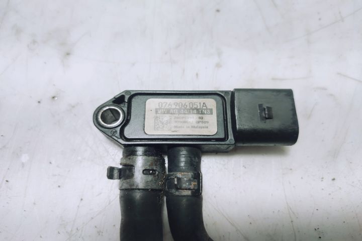 Senzor presiune filtru de particiule DPF 1.9 tdi bls 076906051a Volkswagen VW Golf 5  [din 2003 pan