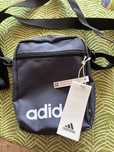Чанта Adidas чисто нова с етикет