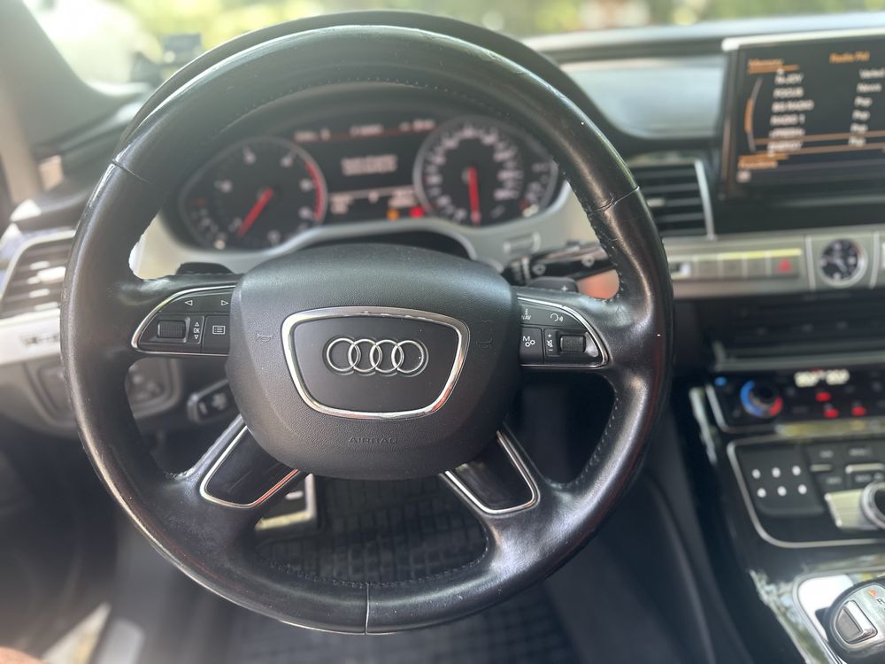 Волан с airbag Audi A8 d4