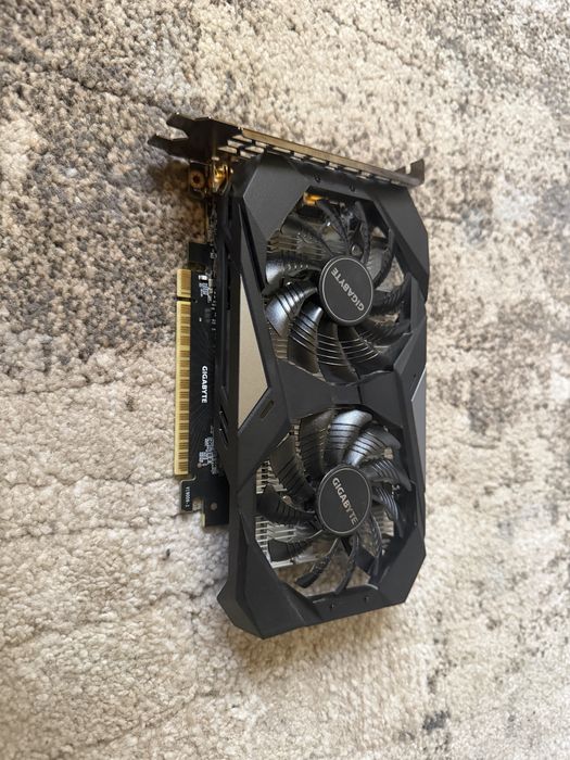 GeForce GTX 1650 OC Gigabyte GDDR5 4GB