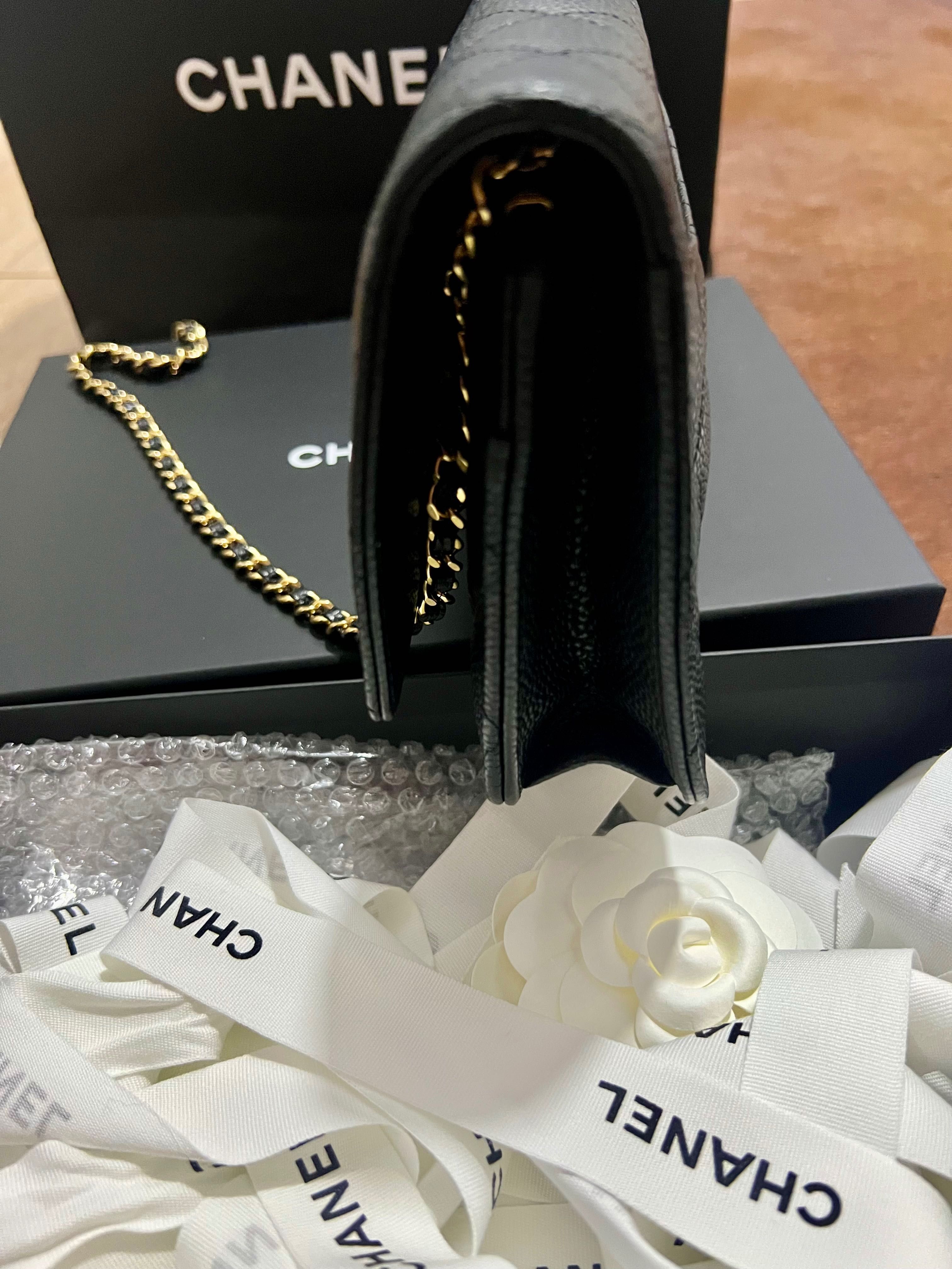 Chanel wallet on chain
