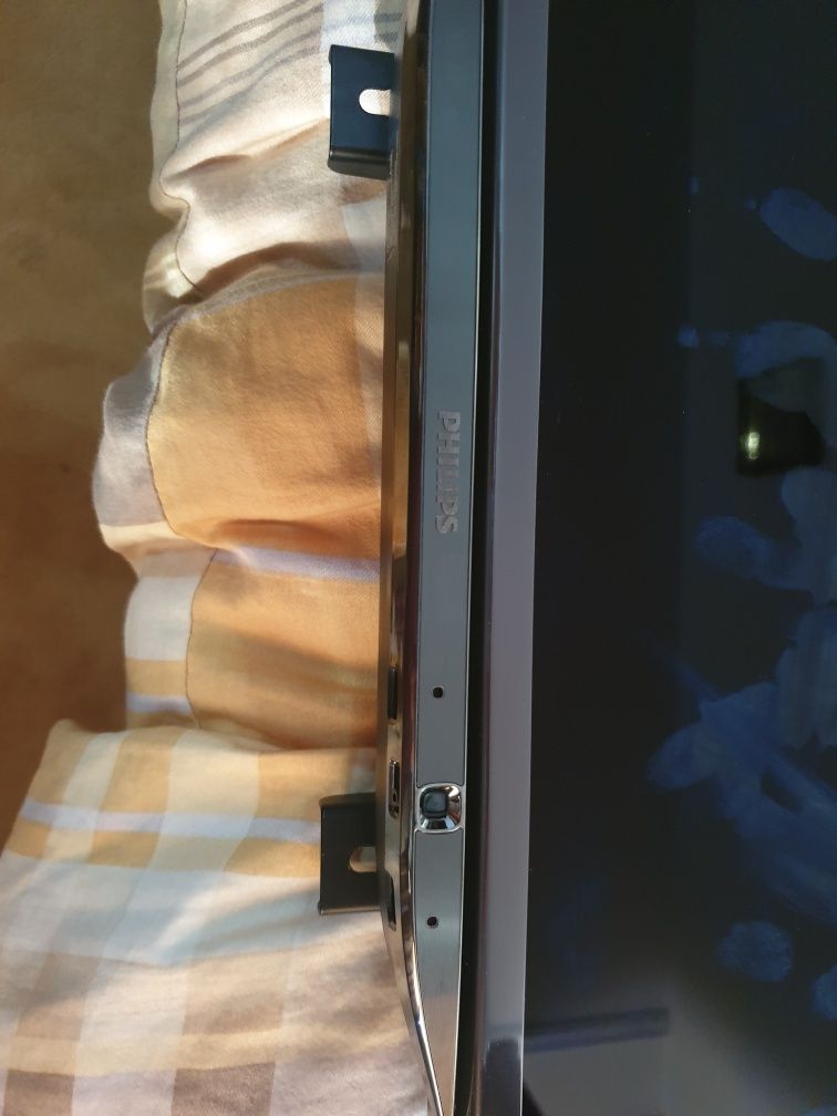 Televizor defect  Philips 101 cm