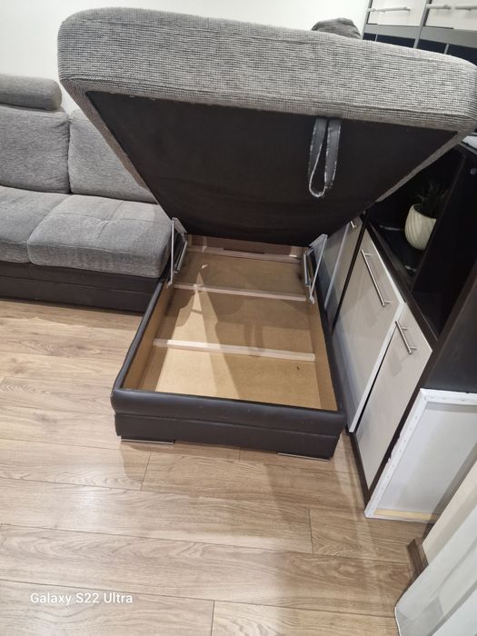 Продавам ъглов диван