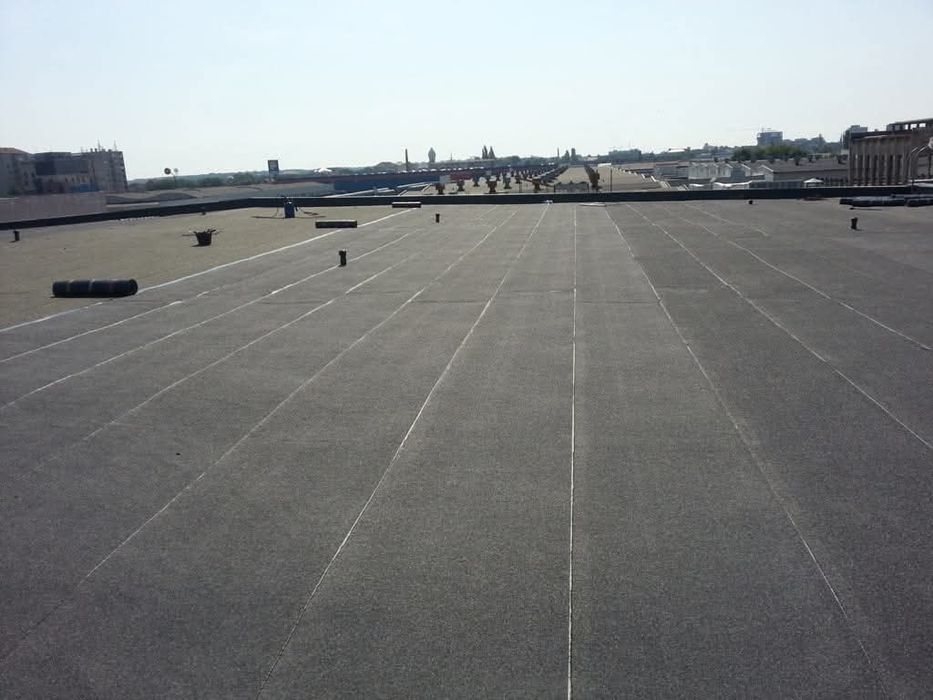 Plouă și ai infiltrații? Sună acum !!