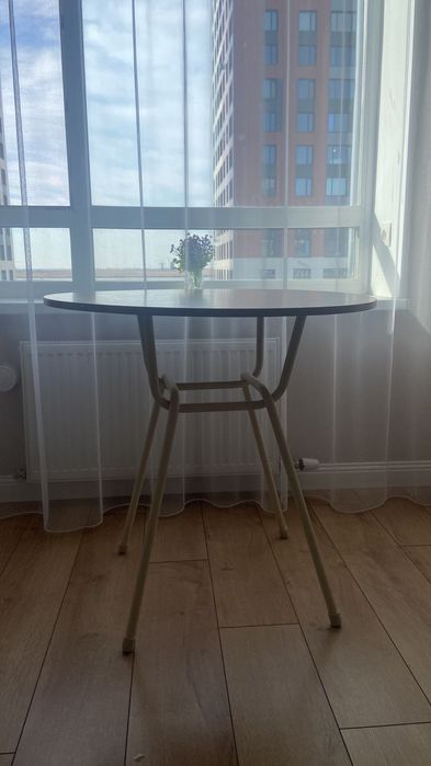 Продам стол в отличном состоянии