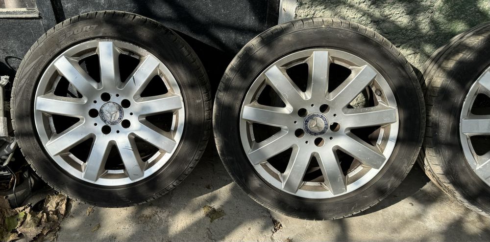 4 бр джанти 17ки 8J ET38 с летни гуми 225/45/17 от Mercedes W211