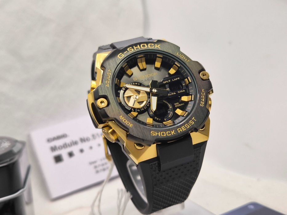 Ceas Sport  Casio g shock B400GB-1A9ER black gold, Nou,Garantie 2 ani