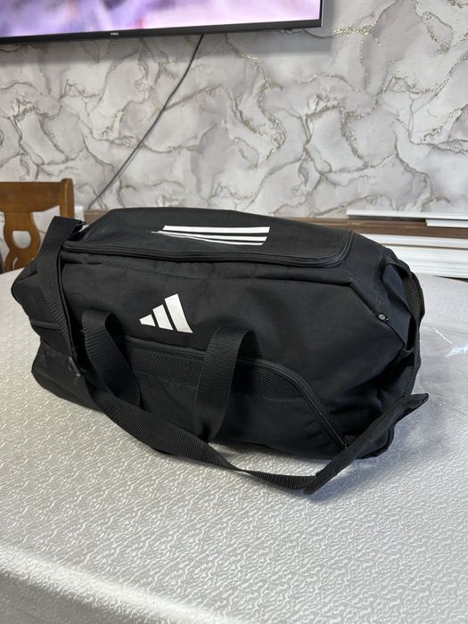 Adidas сумка в оригинале