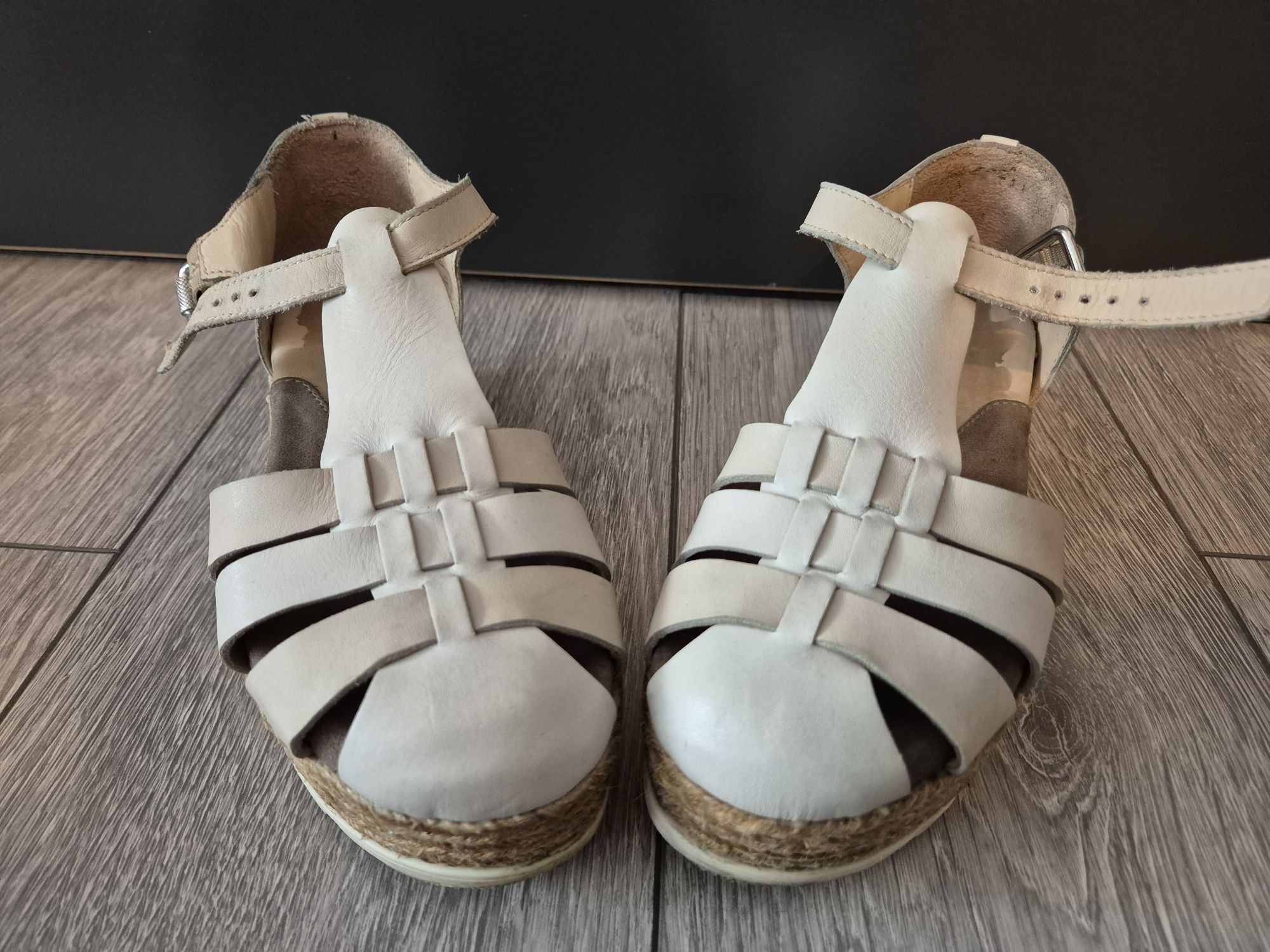 Sandale piele marimea 37