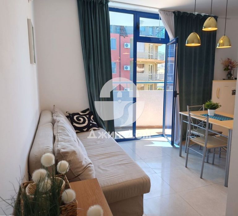 Продава се Двустаен апартамент в к.к. Слънчев бряг - 46 кв.м за 1403 €/кв.м - Снимка #4