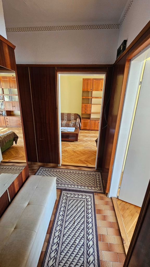 Дава се под наем Тристаен апартамент в Разград, Орел - 78 кв.м за 255 € - Снимка #1