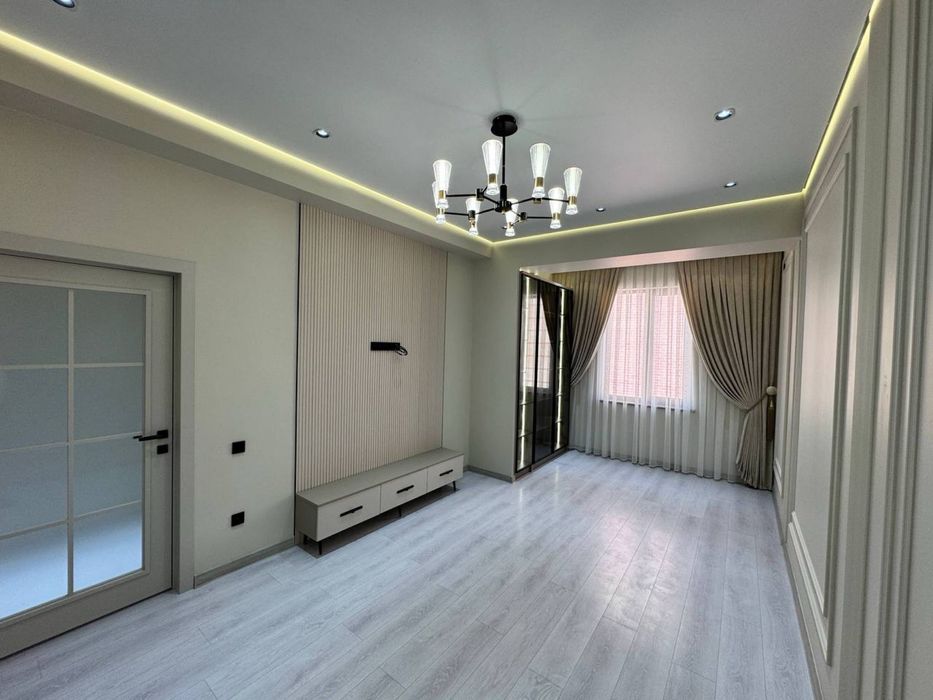 Продается 4 ком. Квартира площадью 112 кв.м. Адрес СамАвто