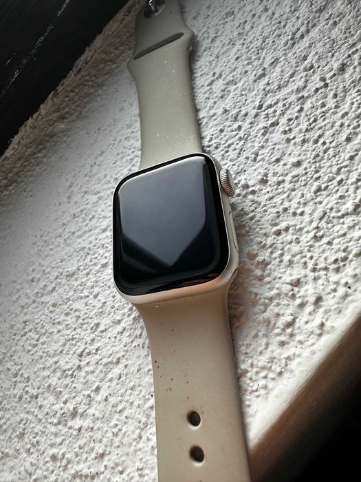 APPLE Watch SE (2nd Gen), 40mm Starlight