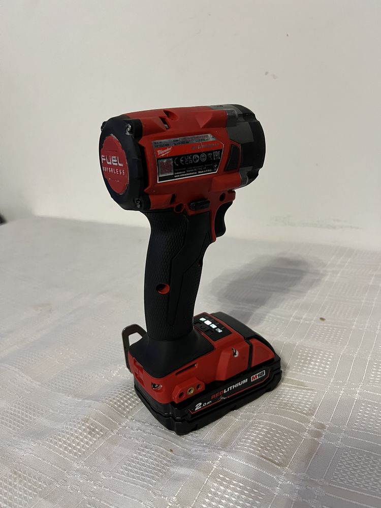 Impact cu patrat Milwaukee M18 FIW2P12