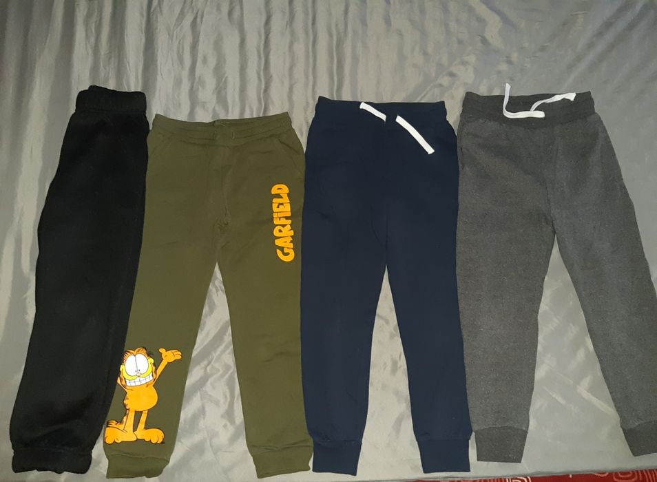 Lot pantaloni băiat mărimea 122