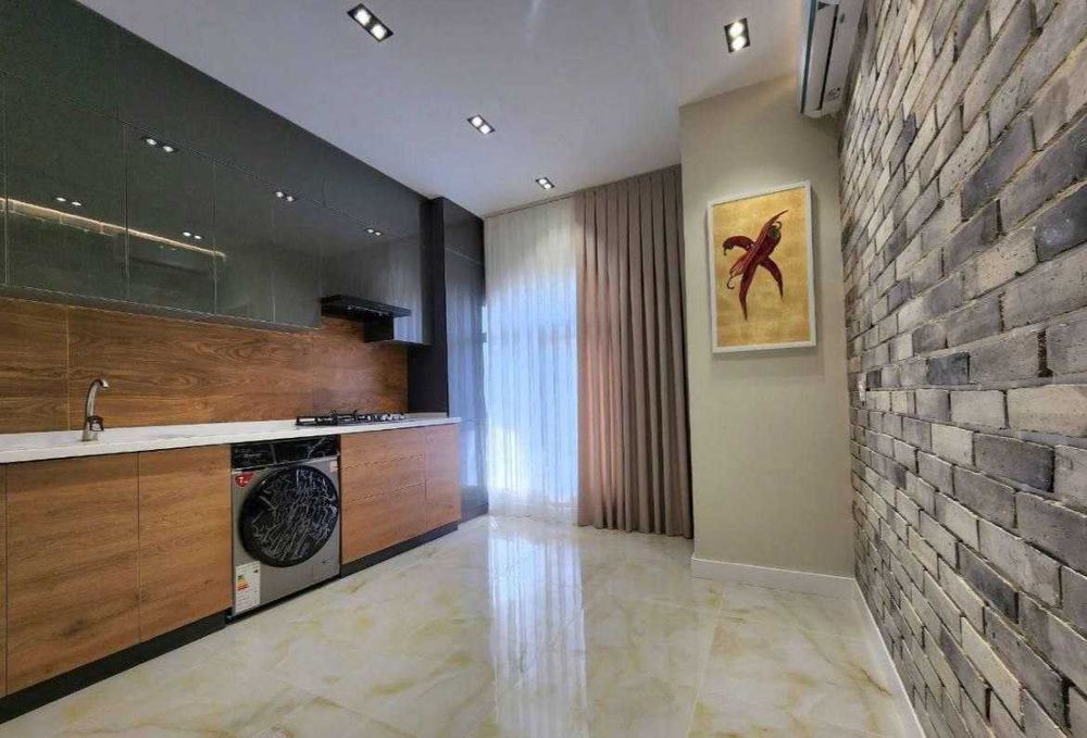 Срочно !!!Сдается в Яккасарайском р-не на Ул Шото-Руставели 2/4/9 901*