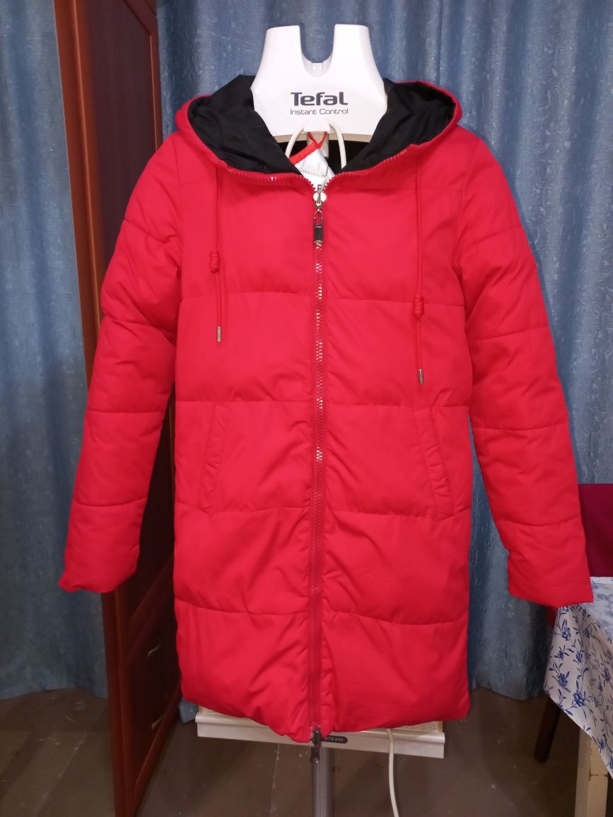 Продам двустороннюю куртку женскую осень-зима