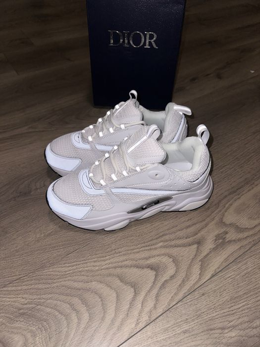 Dior B22