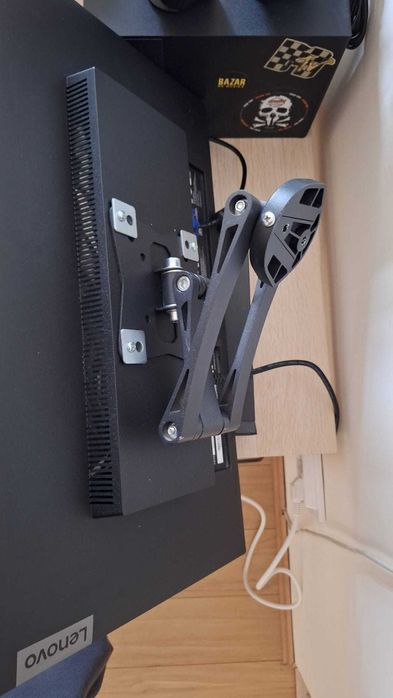 calculator +monitor+sistem audio+mouse +tastatura