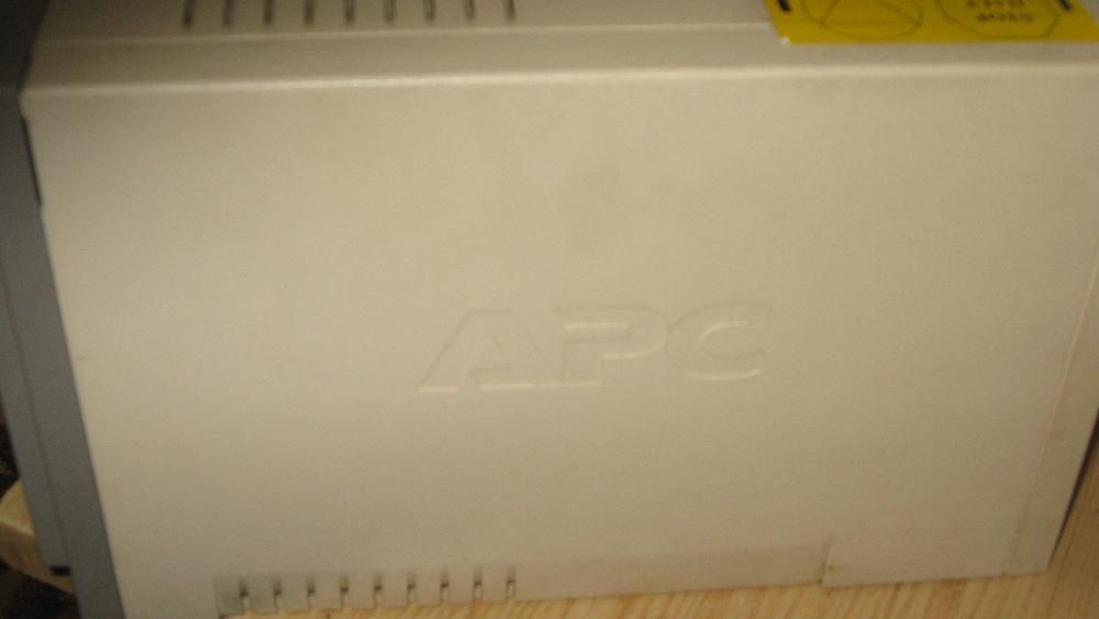 юпс APC Back-UPS CS, 500