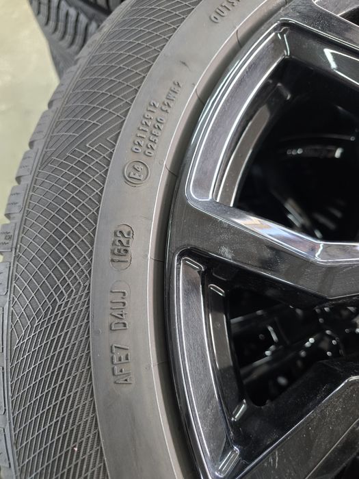 4 Броя 235/55/19 Continental 7mm 22dot