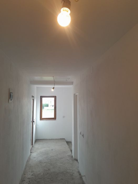 Casă nouă de vînzare