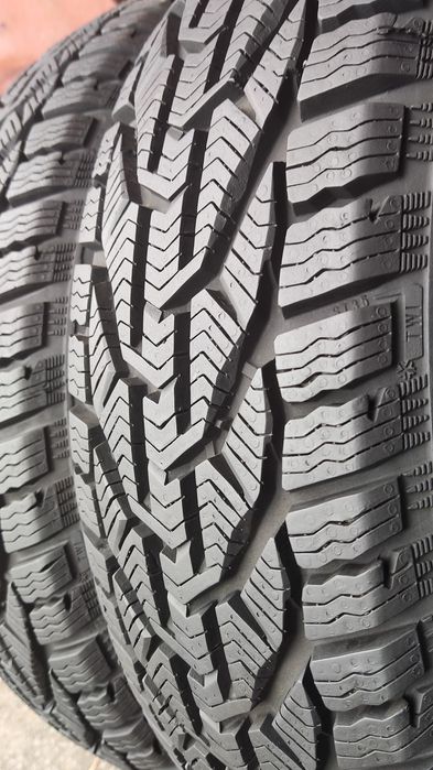4бр. зимни гуми 185/65/15 Riken Snow Winter 
dot2222
8.2mm
Перфектно с