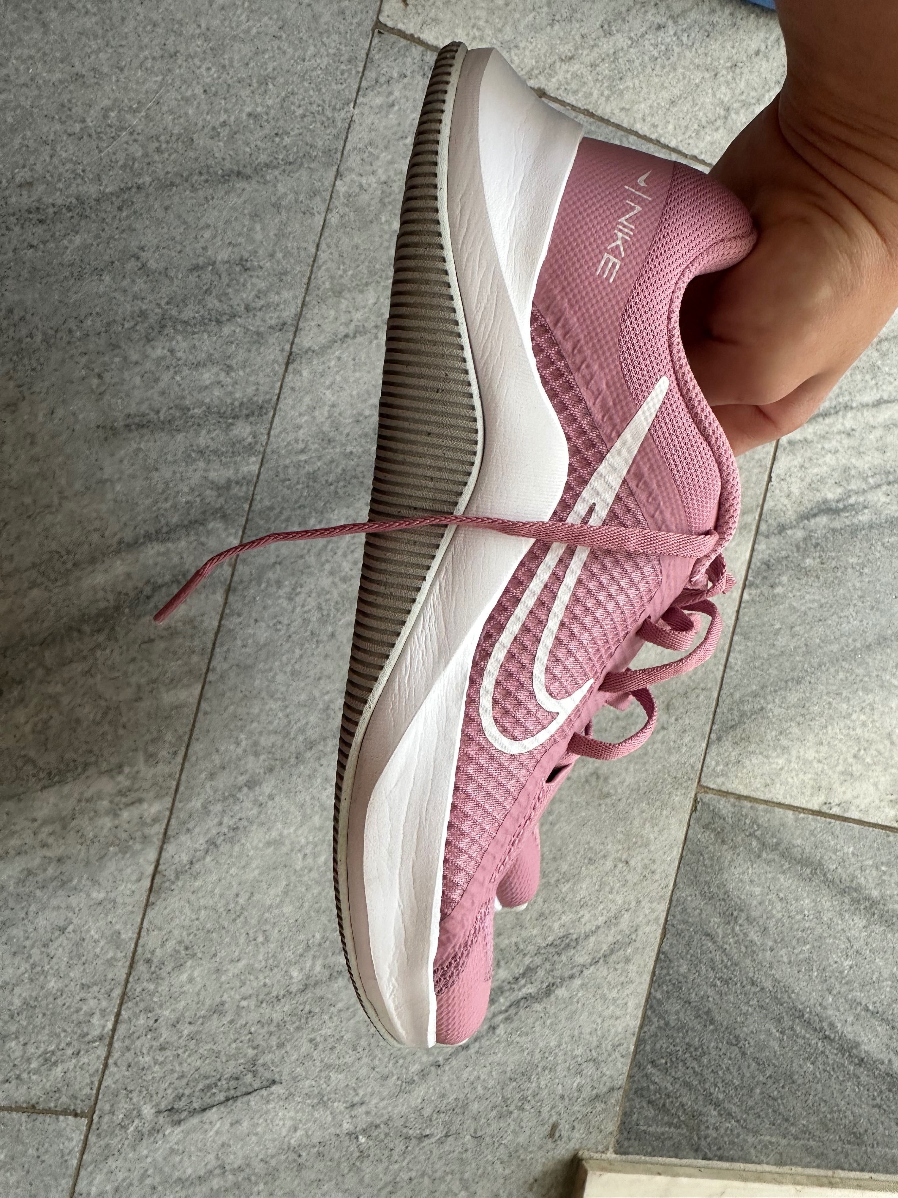 Дамски маратонки Nike mc trainer номер 39