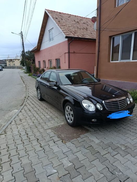 Mercedes Benz W211