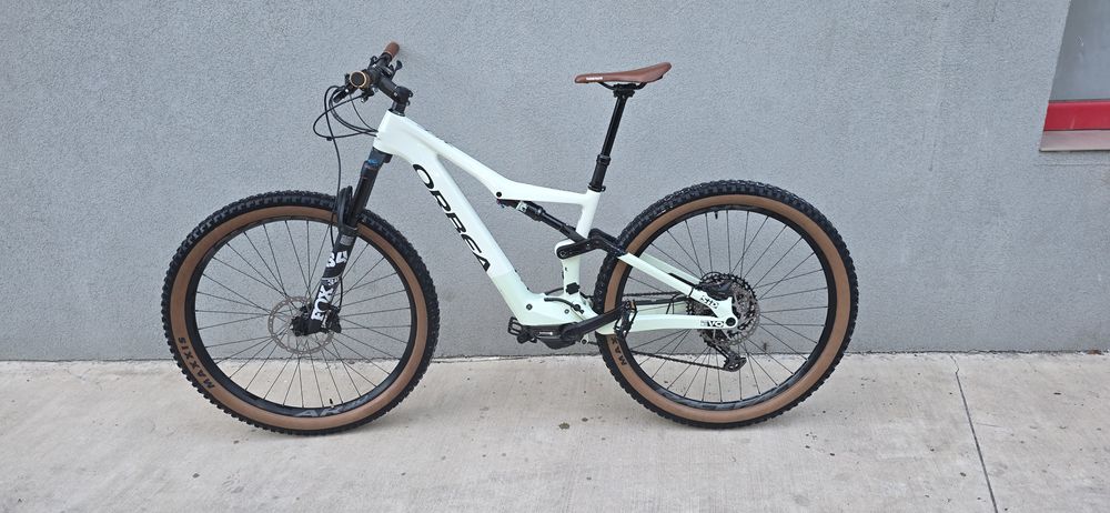 e-bike Orbea Rise карбон
