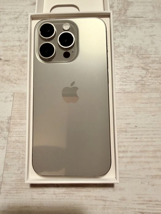 iPhone 15 Pro 512GB перфектно състояние!