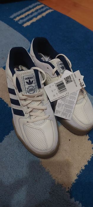 Vand Adidas doua modele