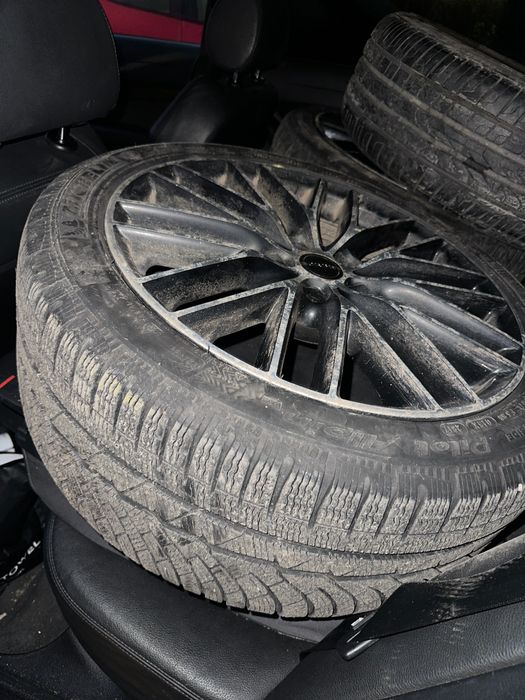 Vând jante r18 +cauciucuri iarna