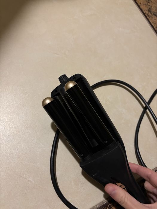 Ondulator triplu Paris Hilton