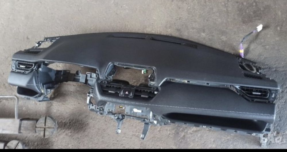 Toyota rav 4 (2019-2024 година)Арматурно Табло Шито