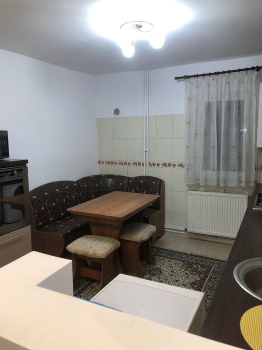 Proprietar, inchiriez ap 2 cam decomandat, Piata Dacia, mobilat/utilat