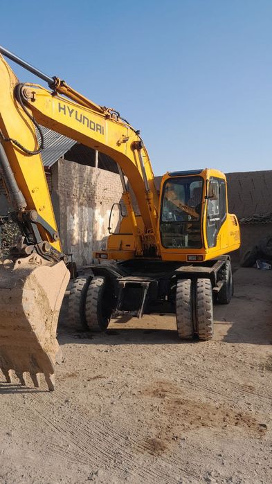 Экскавотир сотилади хундае 130