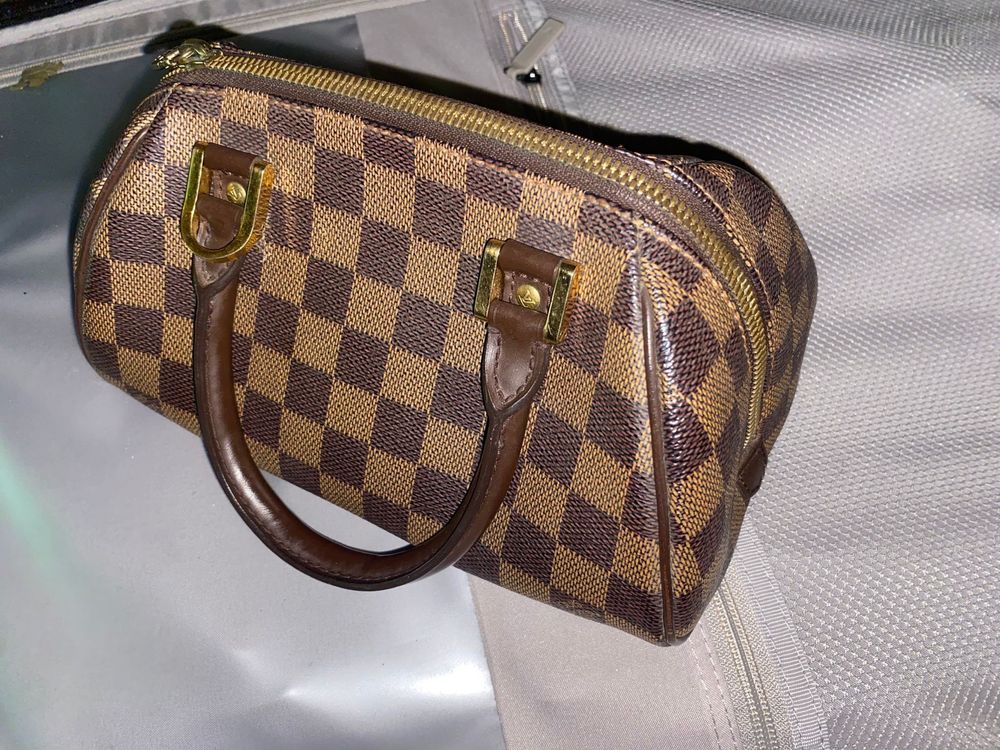 Geanta Louis Vuitton