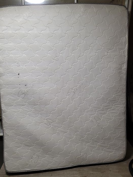 Продам матрац б/у