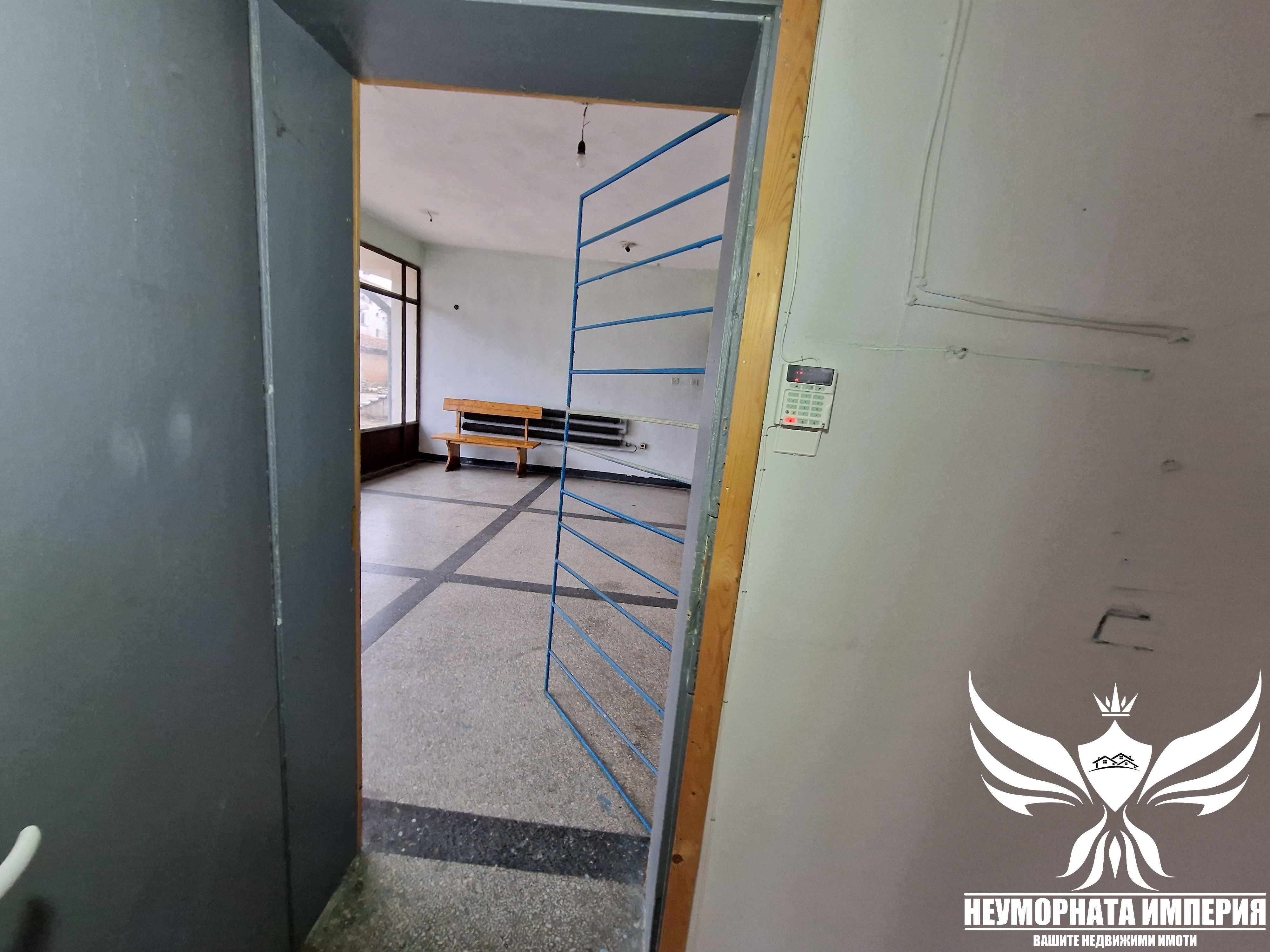 Продавам помещение/офис/аптека с РЗП 175кв. в с.Старосел, общ. Хисаря