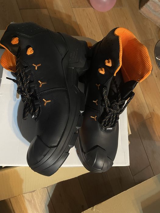 Papuci uvex nr 47/48