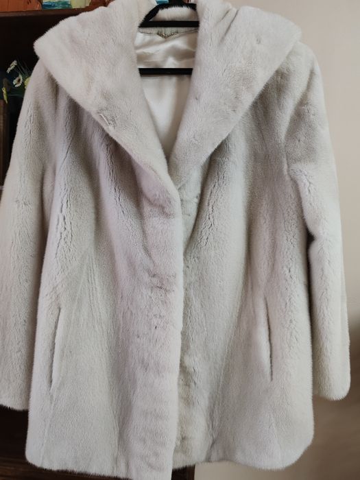 Продам шубу норковую натуральная толком не носилась