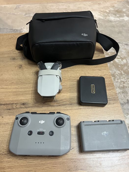 Продам DJI MINI 2 fly more combo