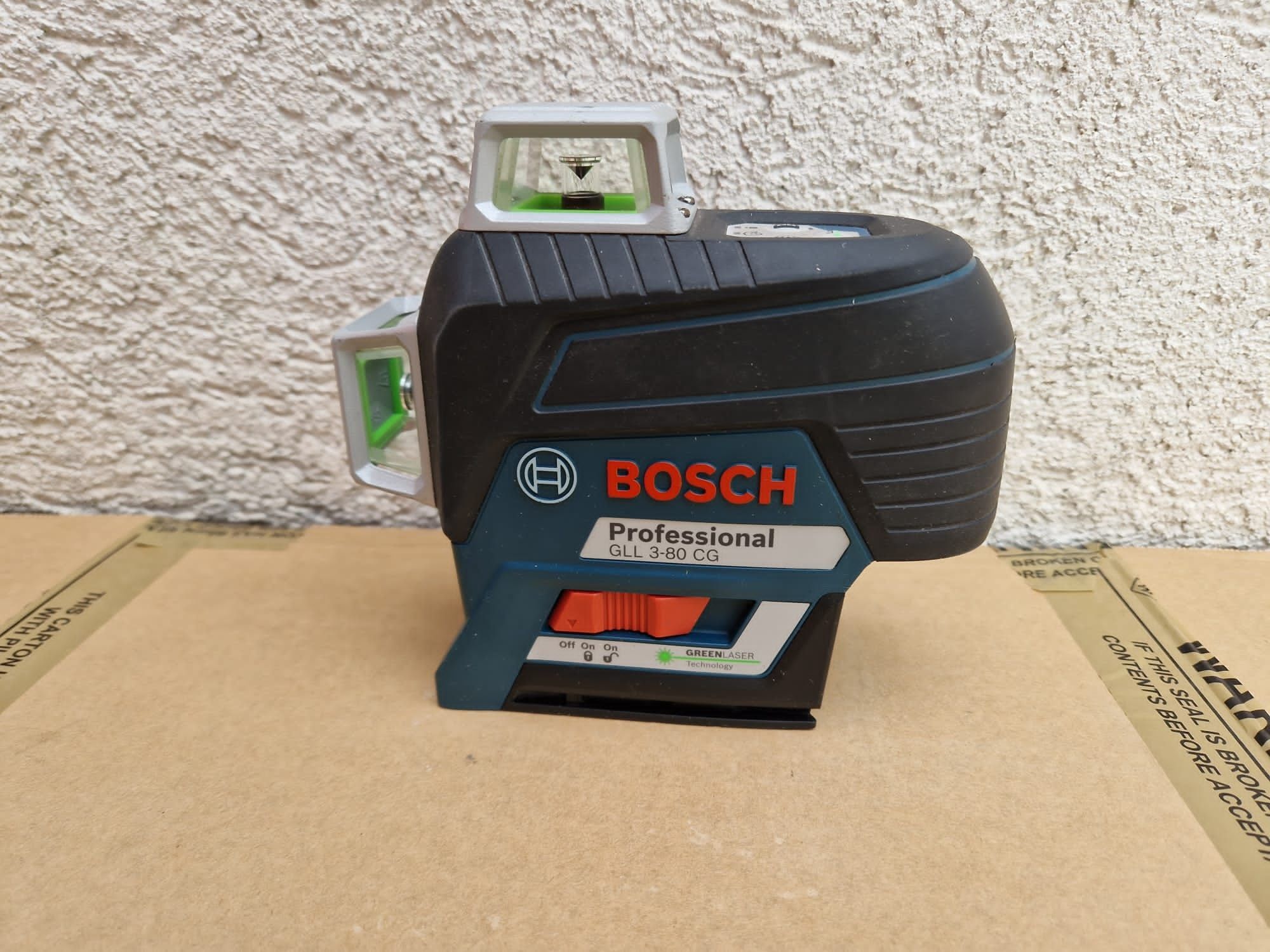 Bosch nivela cu linii verzi